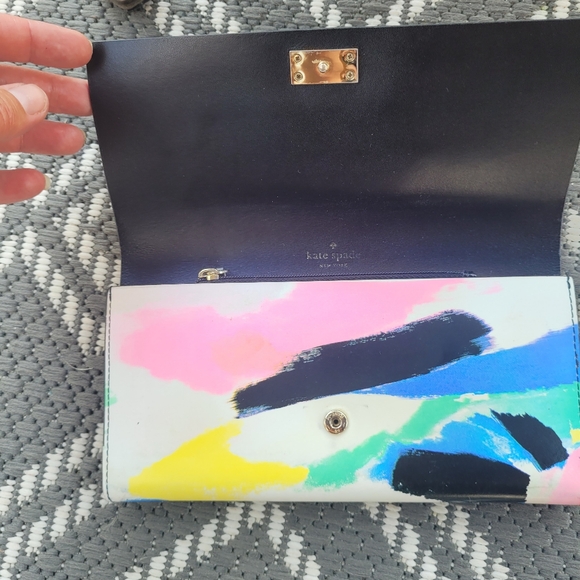 Kate Spade Abstract Print Wallet - Picture 6 of 8